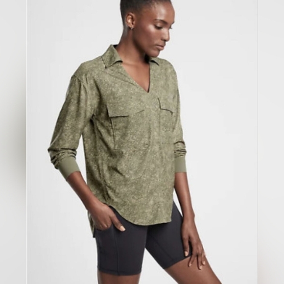 Athleta Zuma Printed Top V Neck High Low Size XS Women’s Viper Shadow Olive - Picture 2 of 15